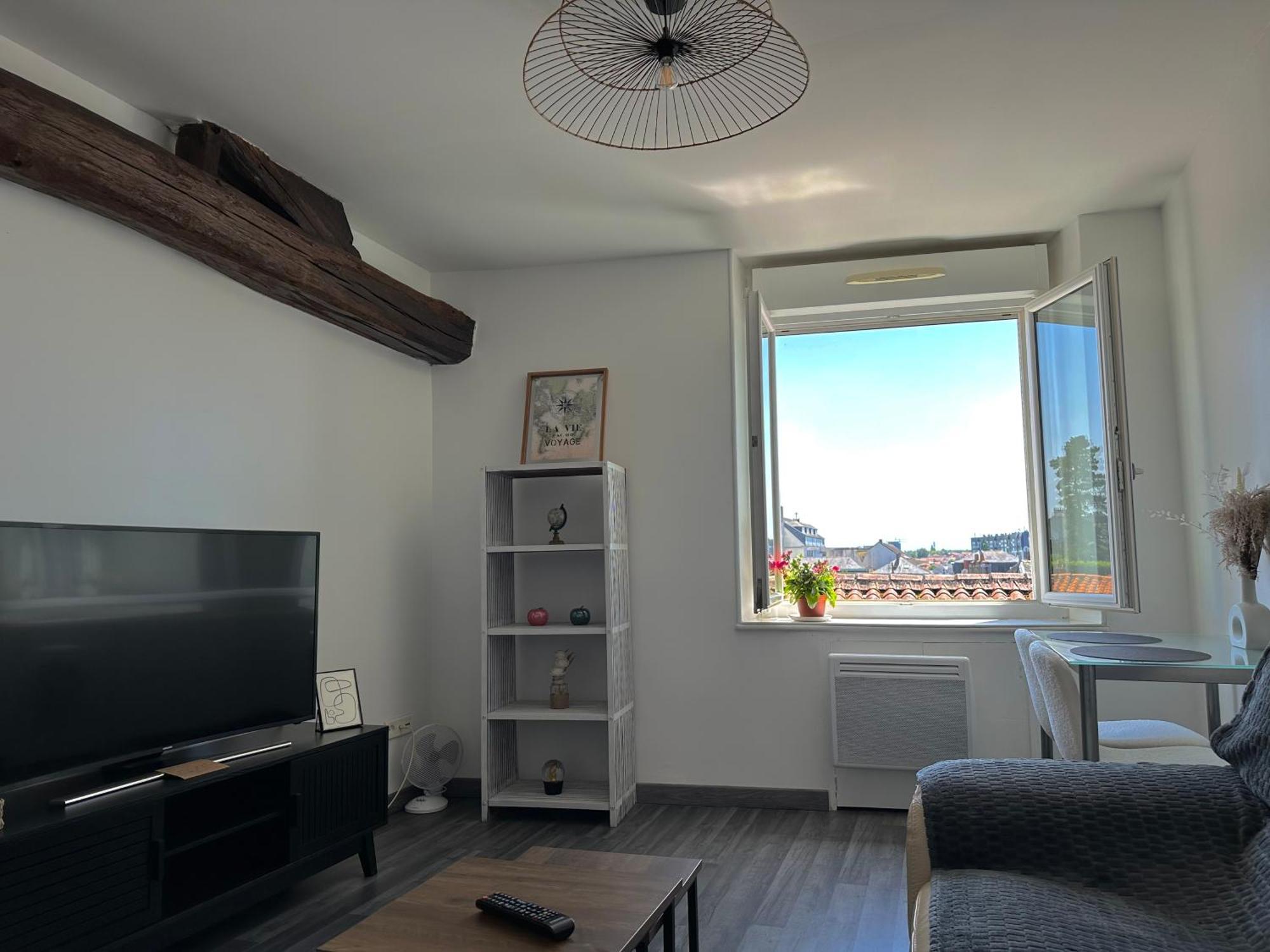 Appartement Cosy En Centre Ville Cholet Kültér fotó