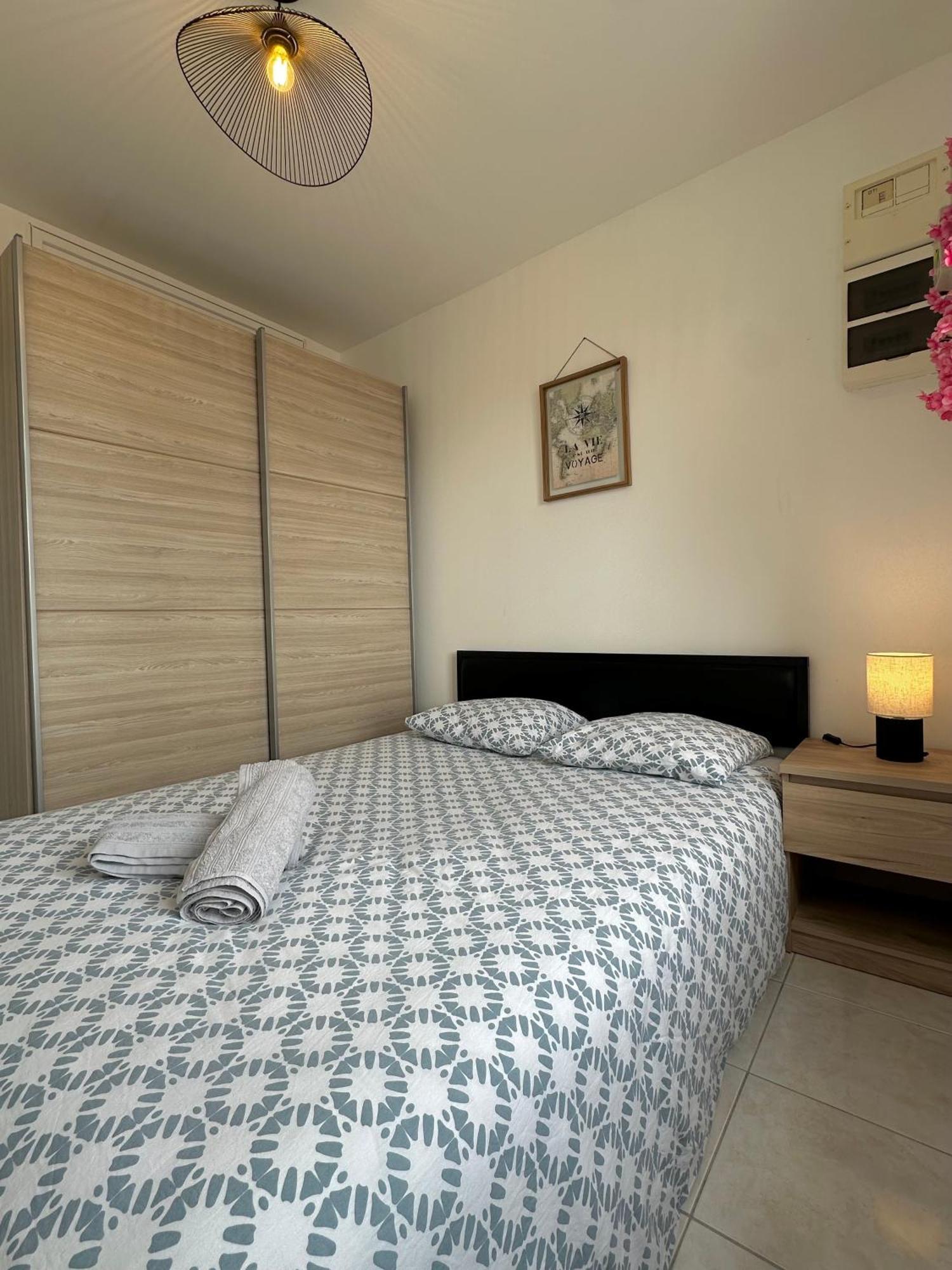 Appartement Cosy En Centre Ville Cholet Kültér fotó